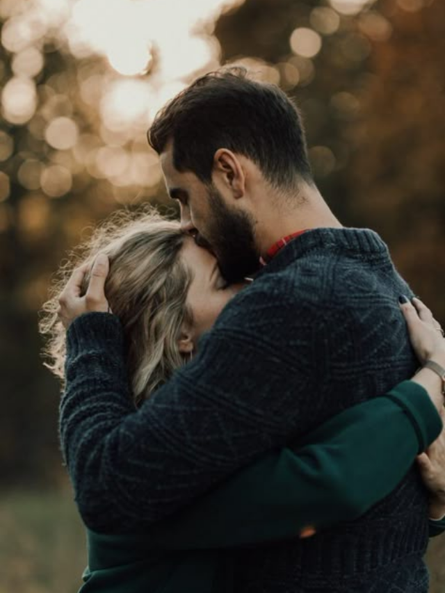 4 Zodiac Signs with the Most Passionate Love Lives